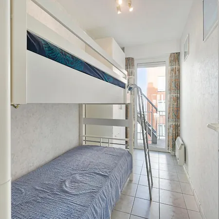 In With Marina Views Апартаменты *