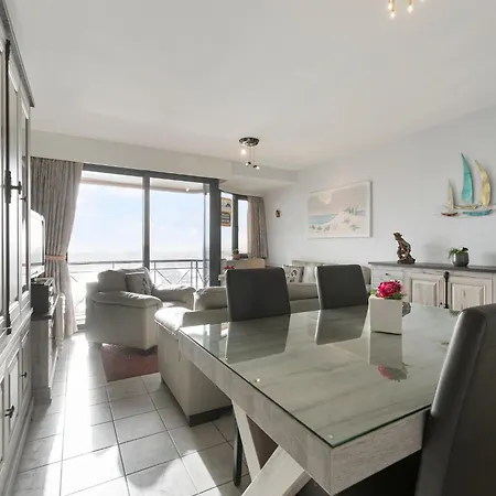Apartment In Blankenbergesal