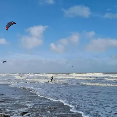 In With Marina Views Apartment