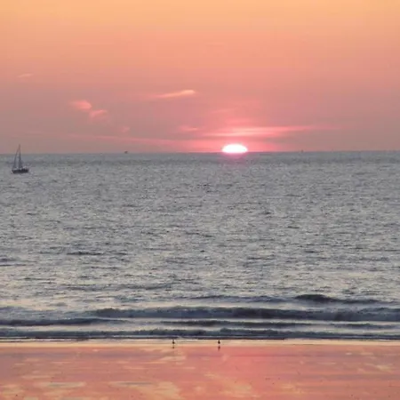 In With Marina Views Apartment *